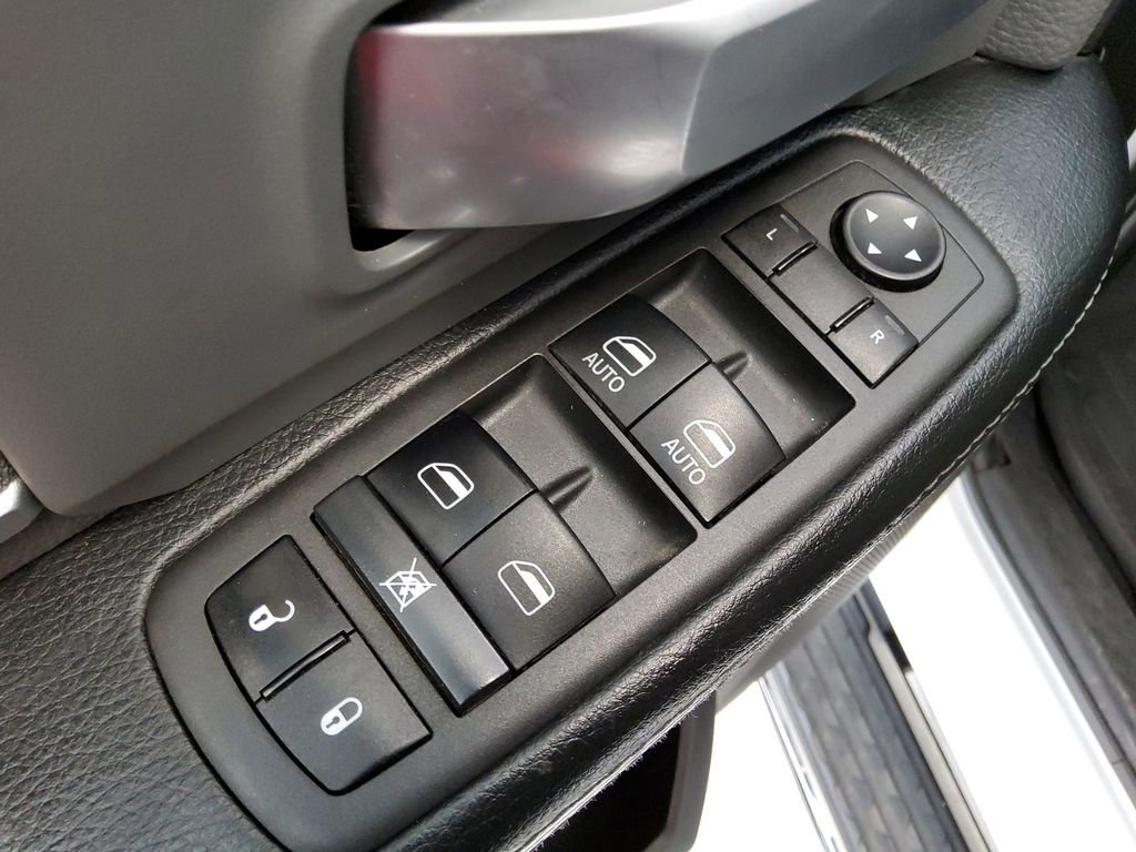 Used 2022 RAM 3500 Big Horn AWD/4WD image 24