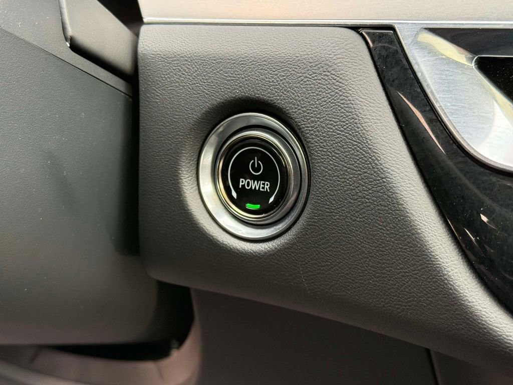 Used 2024 Cadillac Lyriq Sport image 27