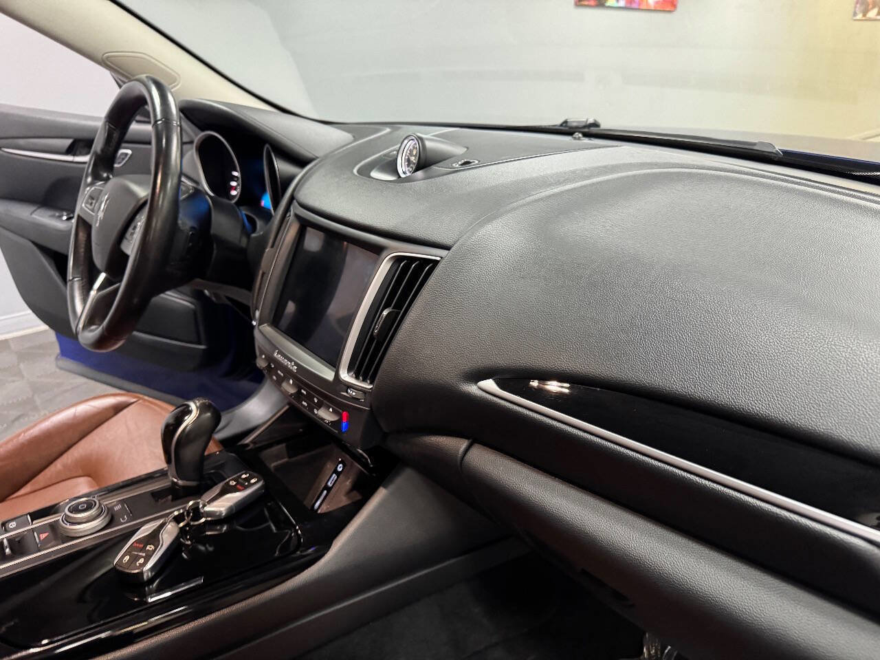 Used 2017 Maserati Levante image 53