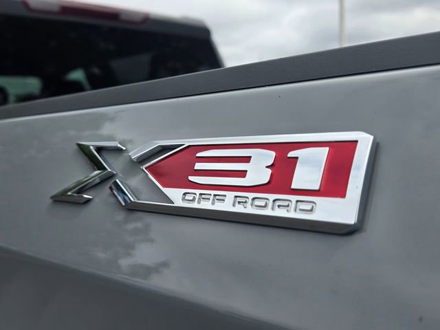 Used 2024 GMC Sierra 1500 Elevation w/ X31 Off-Road Package AWD/4WD image 10