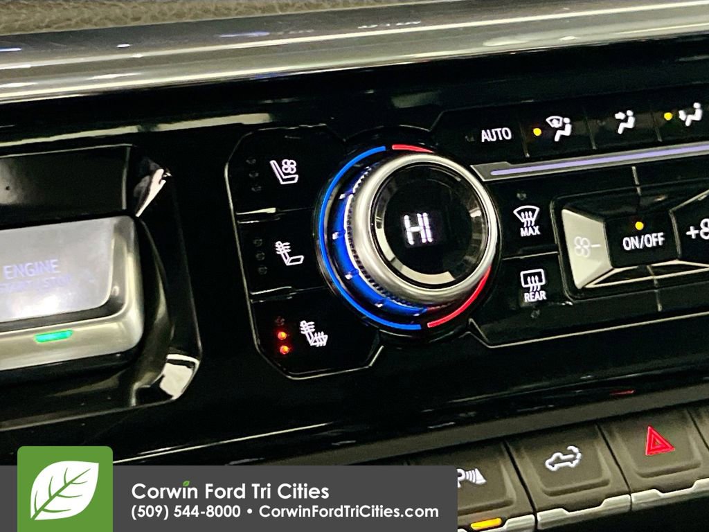 Used 2024 GMC Sierra 3500 Denali w/ Technology Package image 23