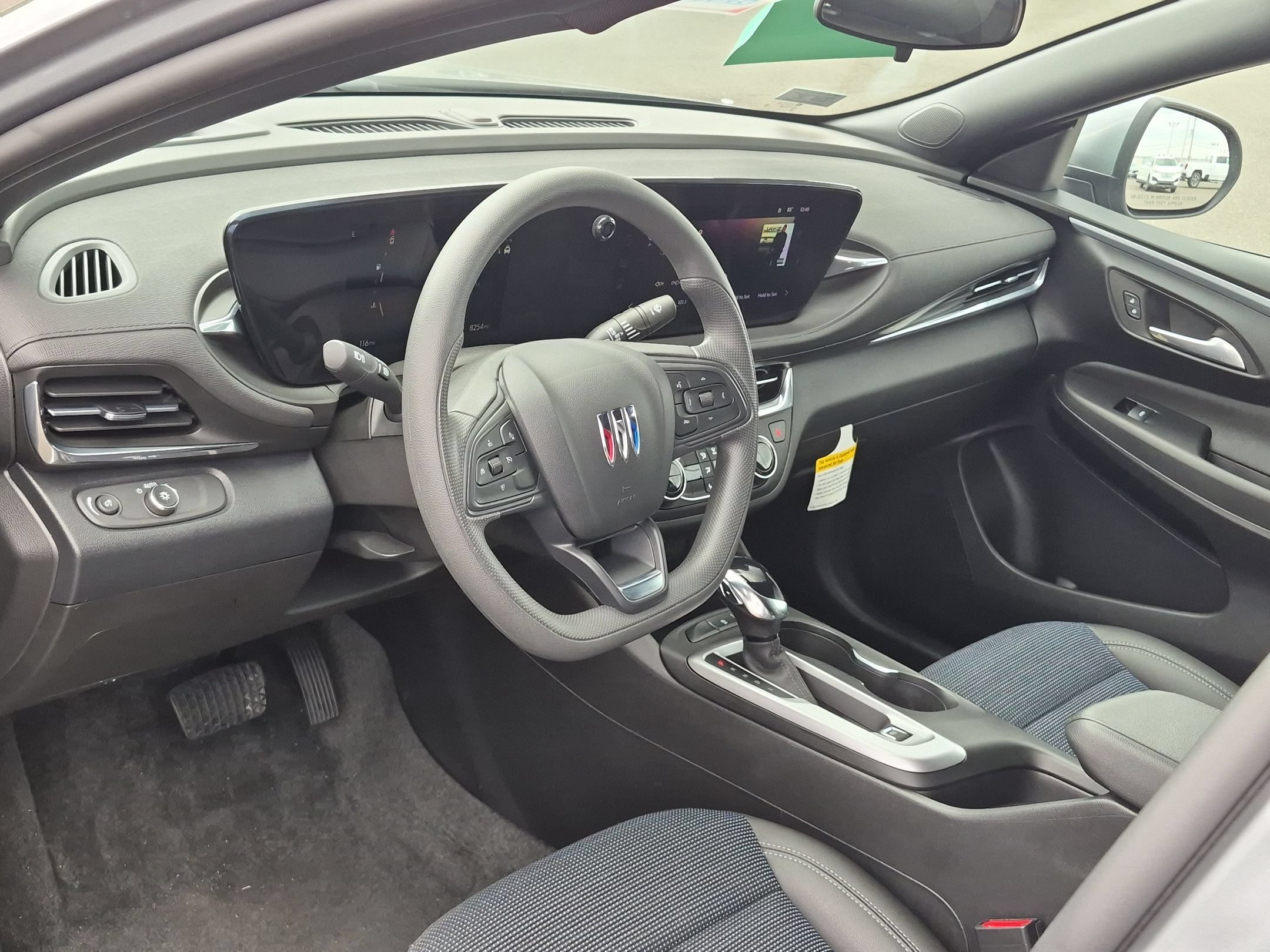 Certified 2026 Buick Envista Preferred w/ Advanced Safety Package FWD image 9