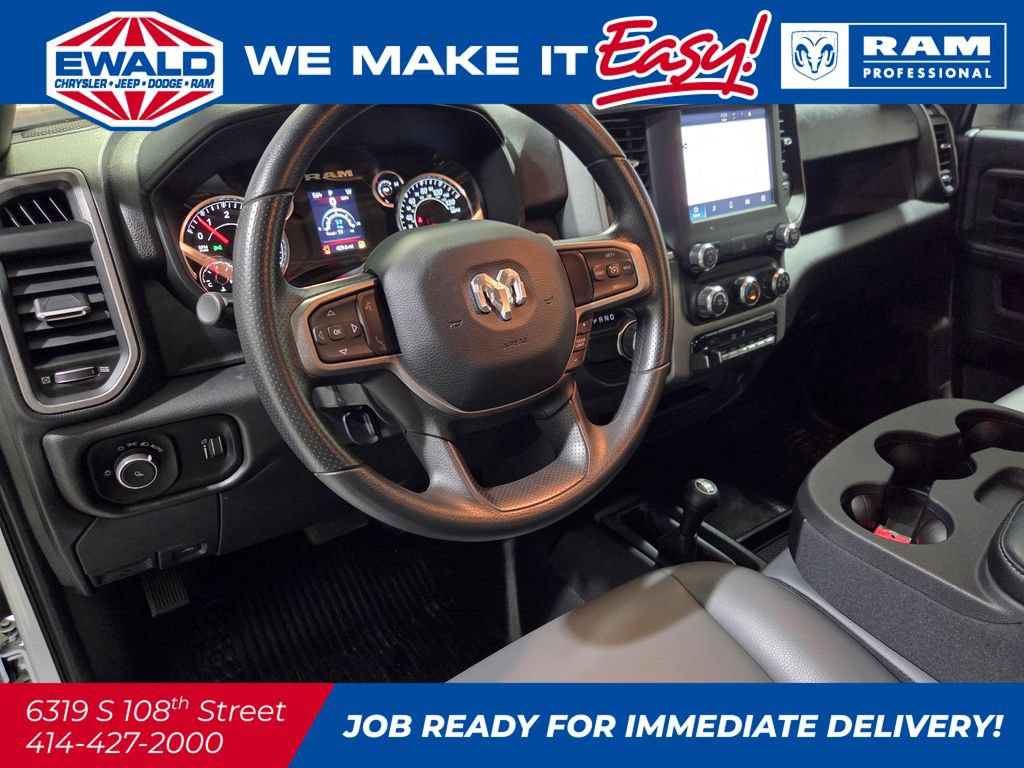 New 2024 RAM 2500 Tradesman w/ Chrome Appearance Group AWD/4WD image 4