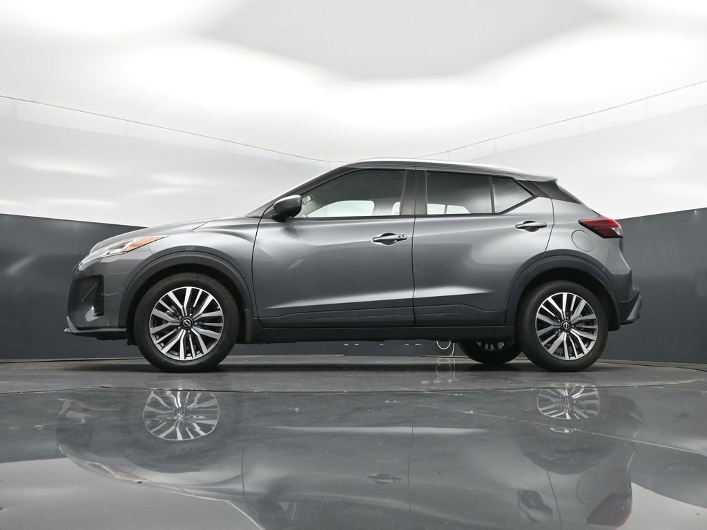 Used 2024 Nissan Kicks SV FWD image 39