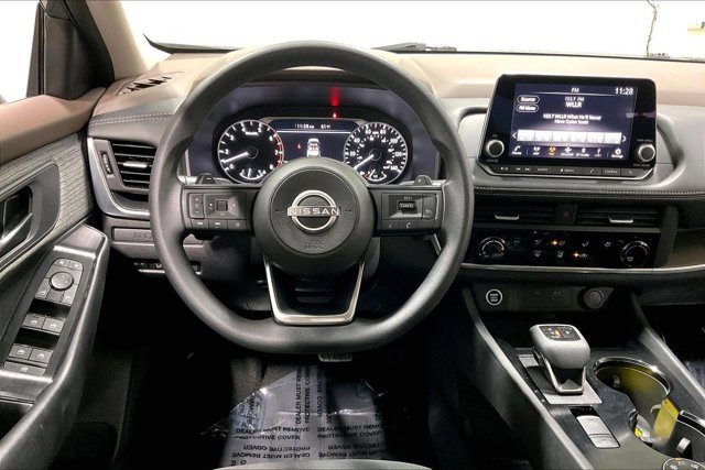 Used 2023 Nissan Rogue S AWD/4WD image 5