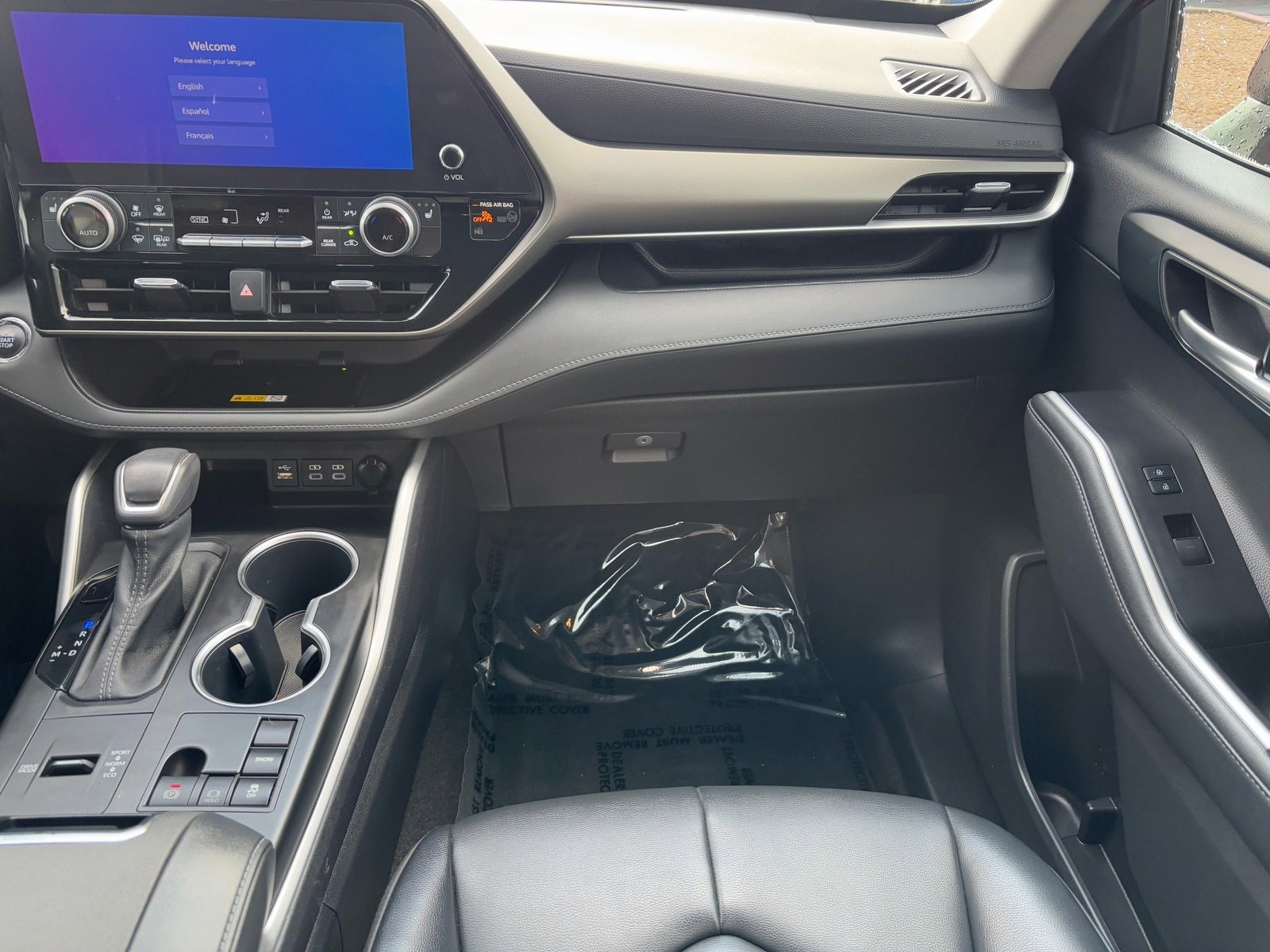 Certified 2023 Toyota Highlander XLE image 18