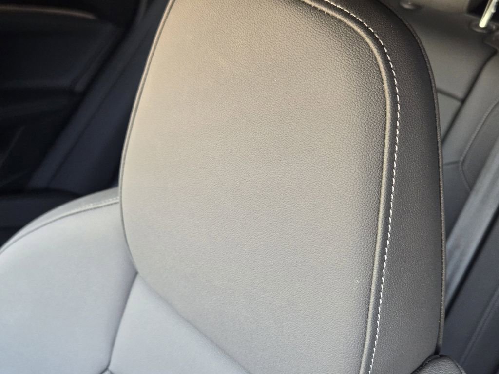 Used 2025 Audi Q5 Premium Plus w/ Premium Plus image 17