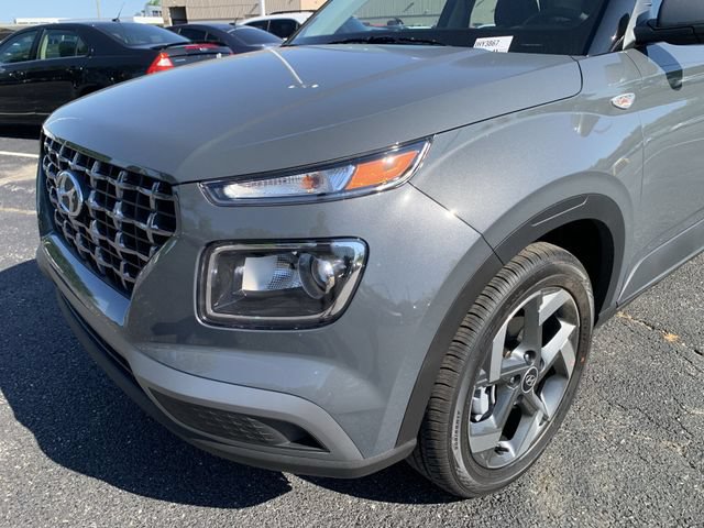 New 2026 Hyundai Venue SEL FWD image 43
