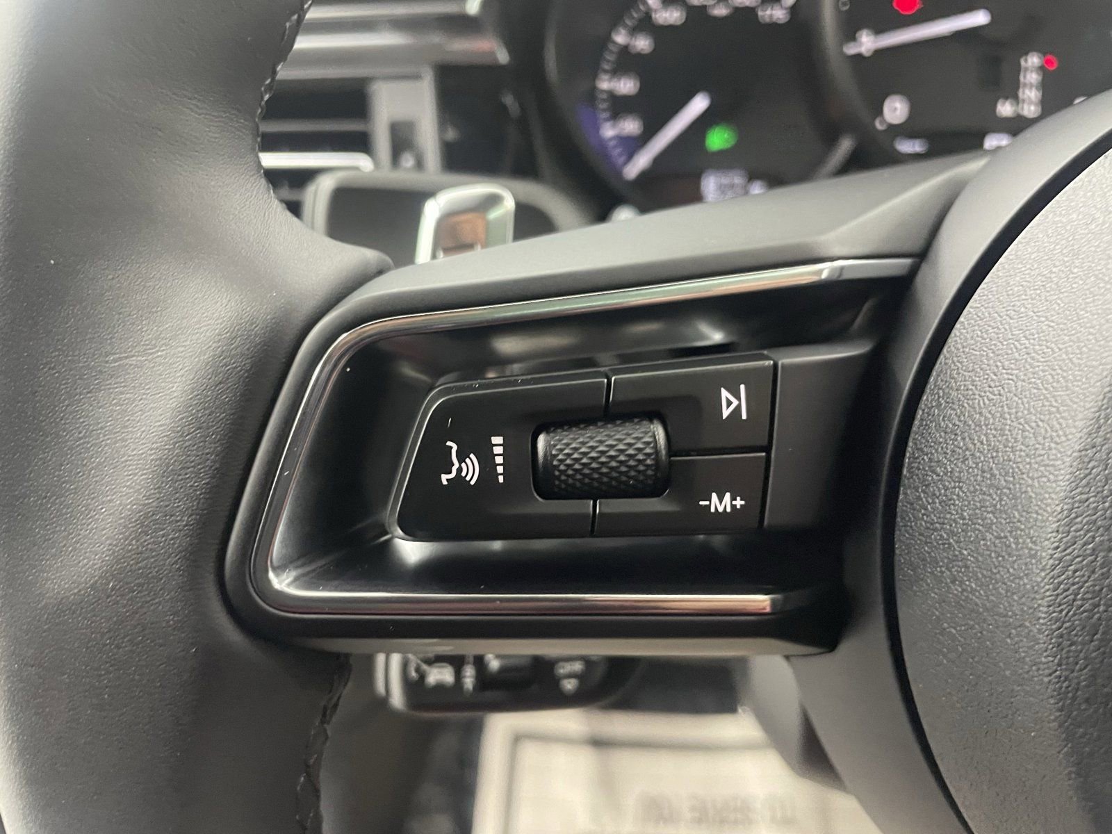 Certified 2026 Porsche Macan Turbo image 29