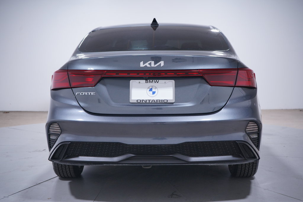 Used 2022 Kia Forte LXS FWD image 5