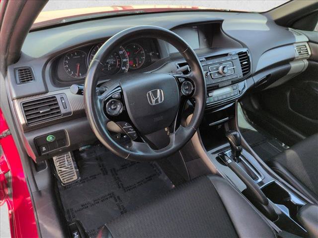 Used 2017 Honda Accord Sport image 10