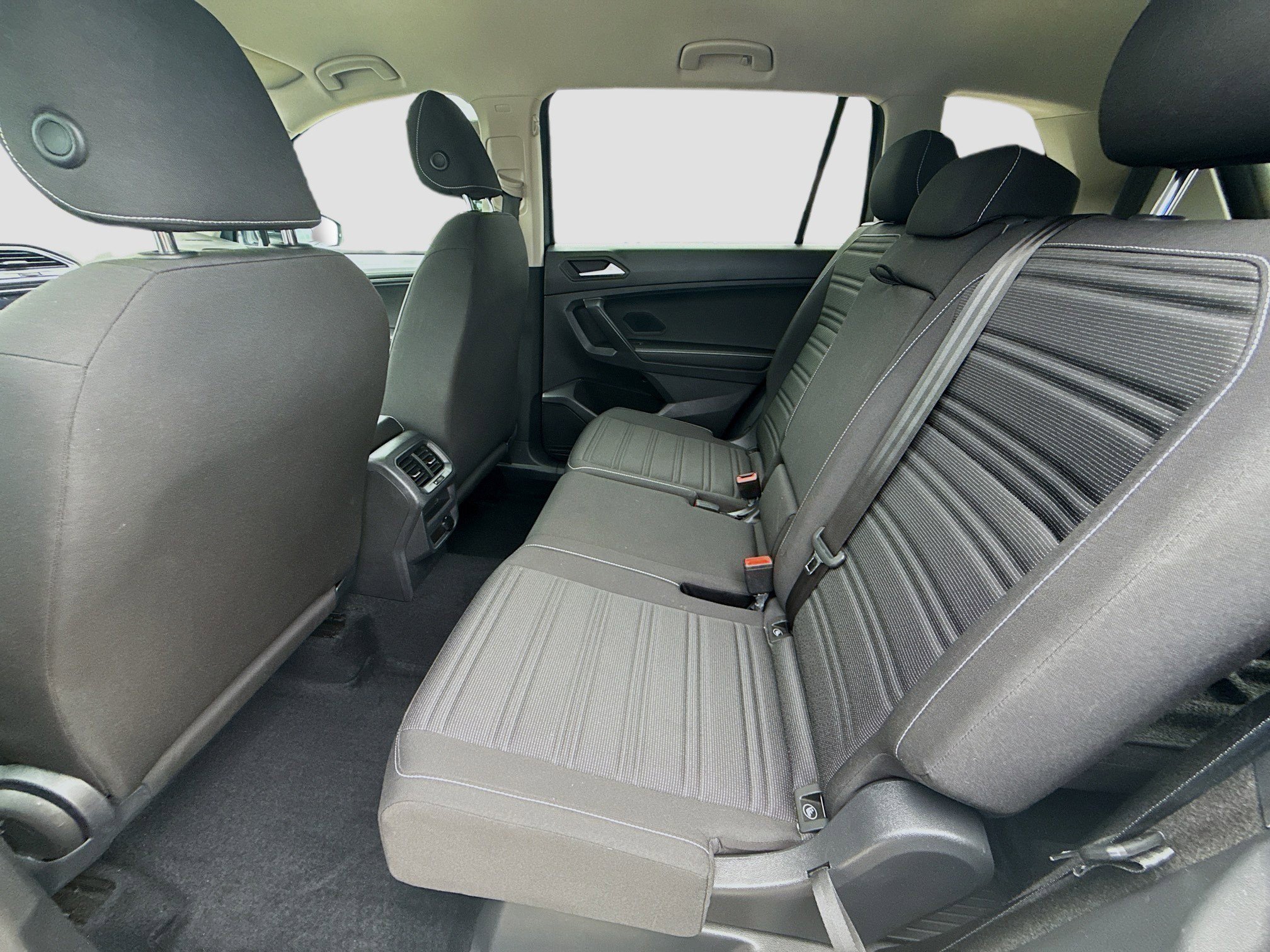 Certified 2022 Volkswagen Tiguan S image 23