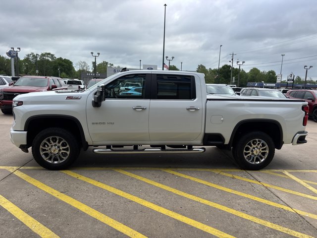 Used 2025 Chevrolet Silverado 2500 LT w/ Z71 Chrome Sport Edition image 10