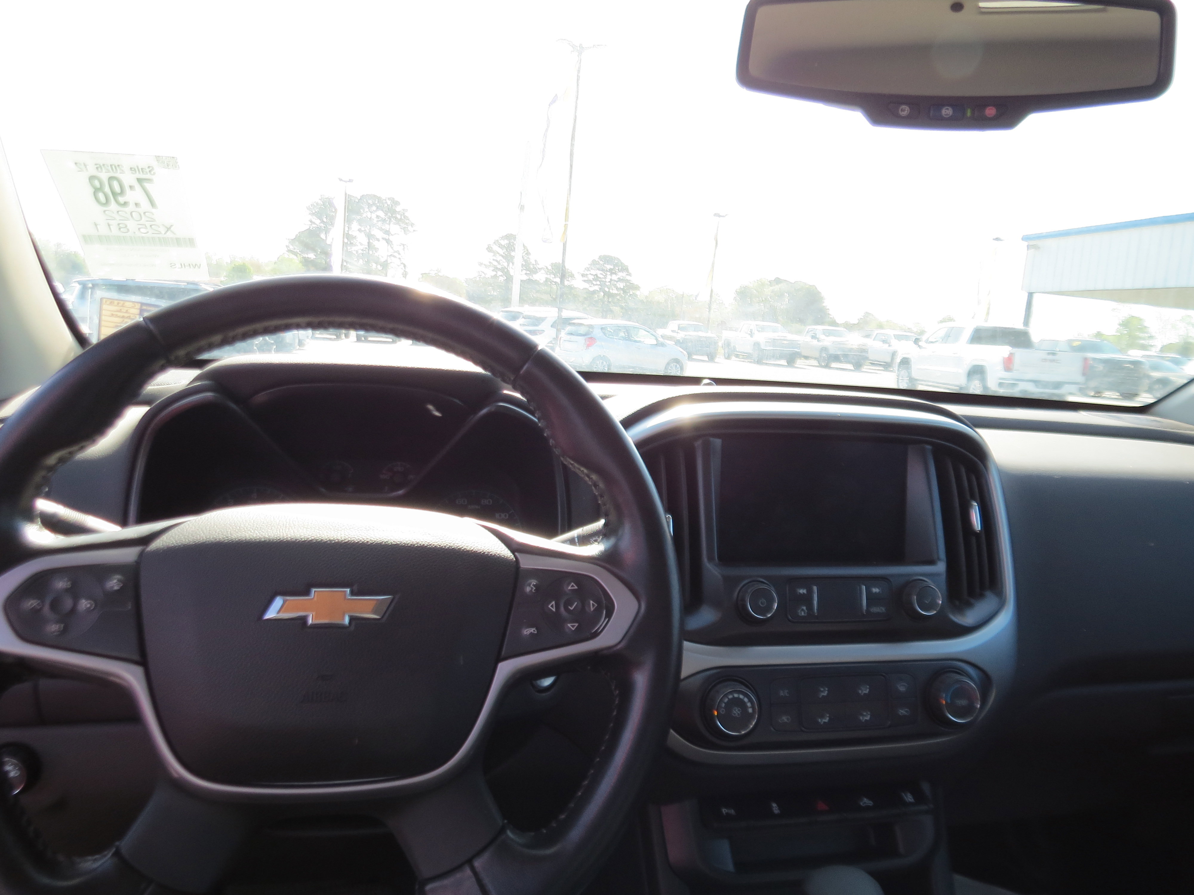 Used 2022 Chevrolet Colorado LT w/ Fleet Safety Package RWD image 12