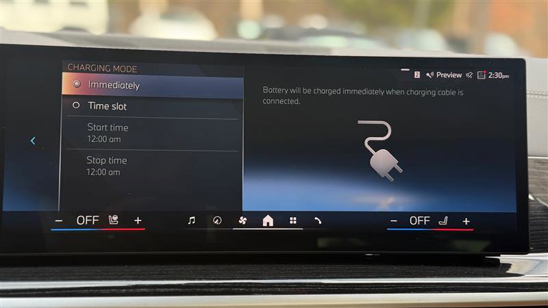 Used 2025 BMW X5 xDrive50e w/ M Sport Package image 53