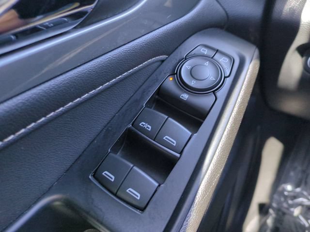 Certified 2023 Chevrolet Traverse LT FWD image 29