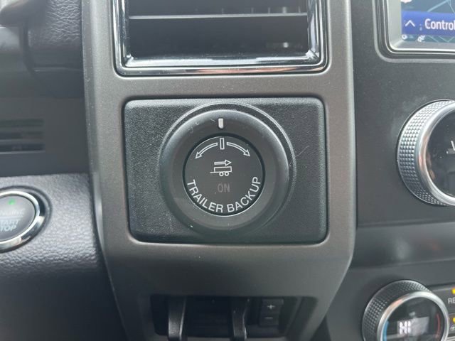 Used 2021 Ford Expedition XLT image 17