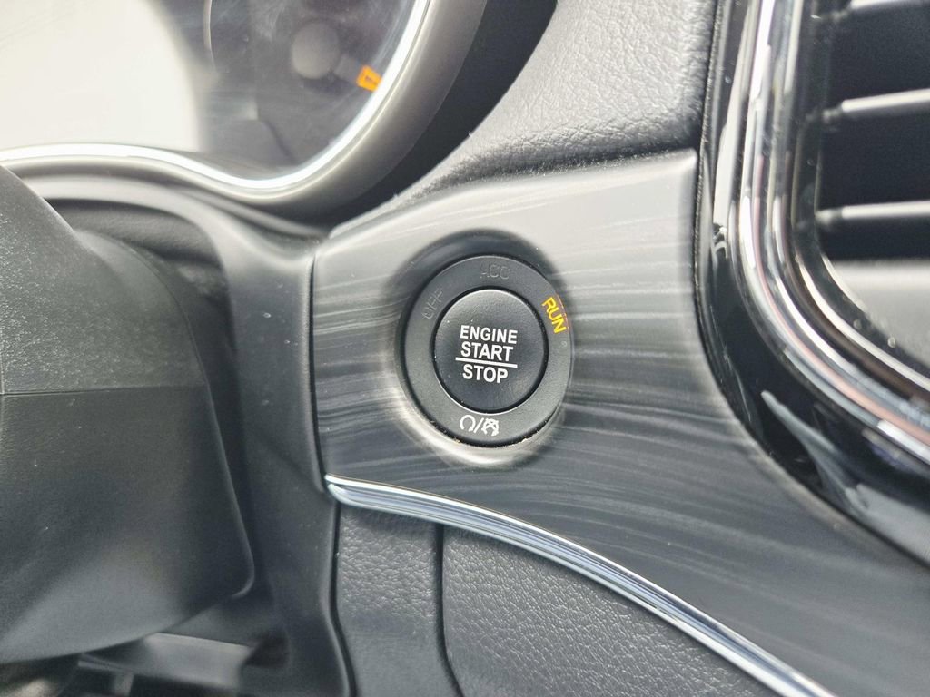 Used 2019 Jeep Grand Cherokee Limited image 33