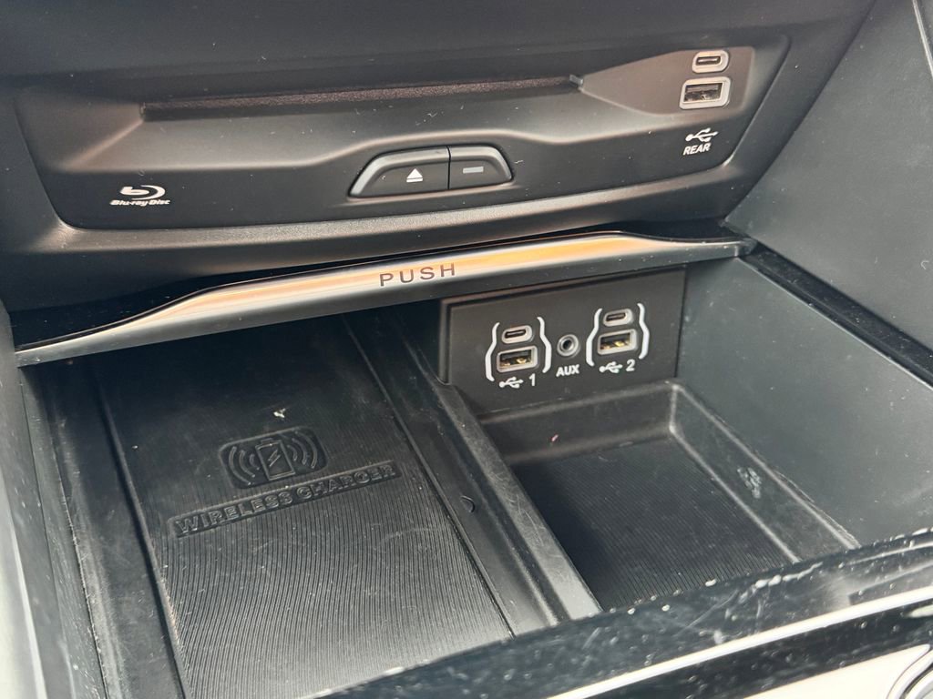 Used 2024 Chrysler Pacifica Pinnacle image 27