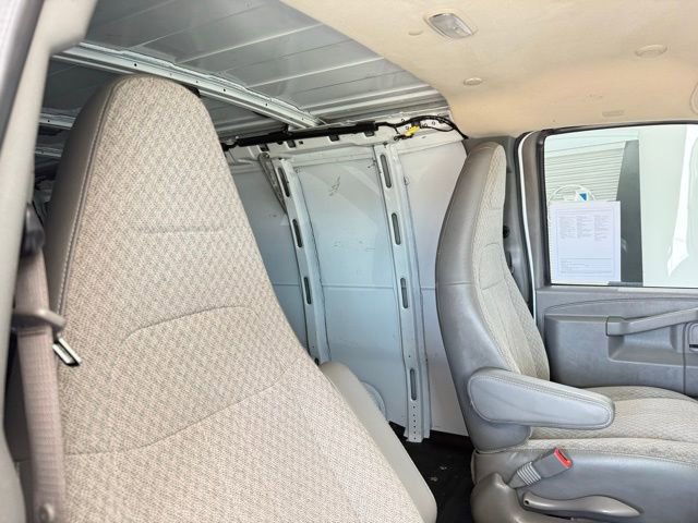 Used 2020 GMC Savana 2500 image 19