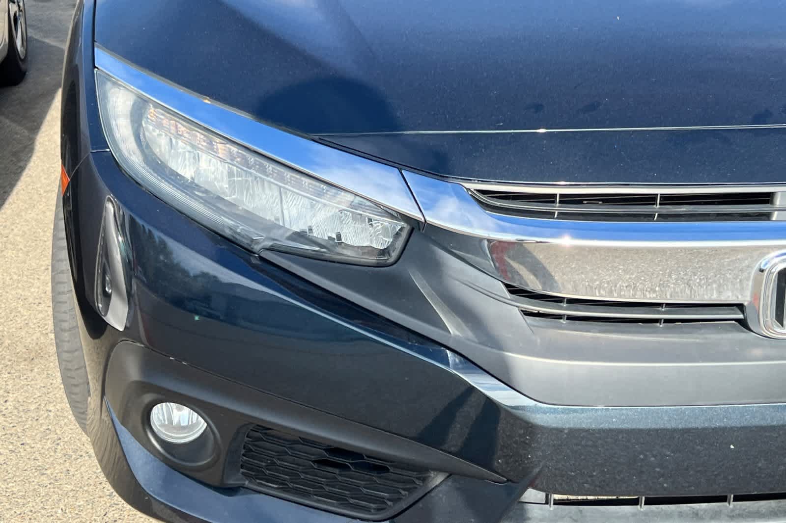 Used 2017 Honda Civic Touring image 14