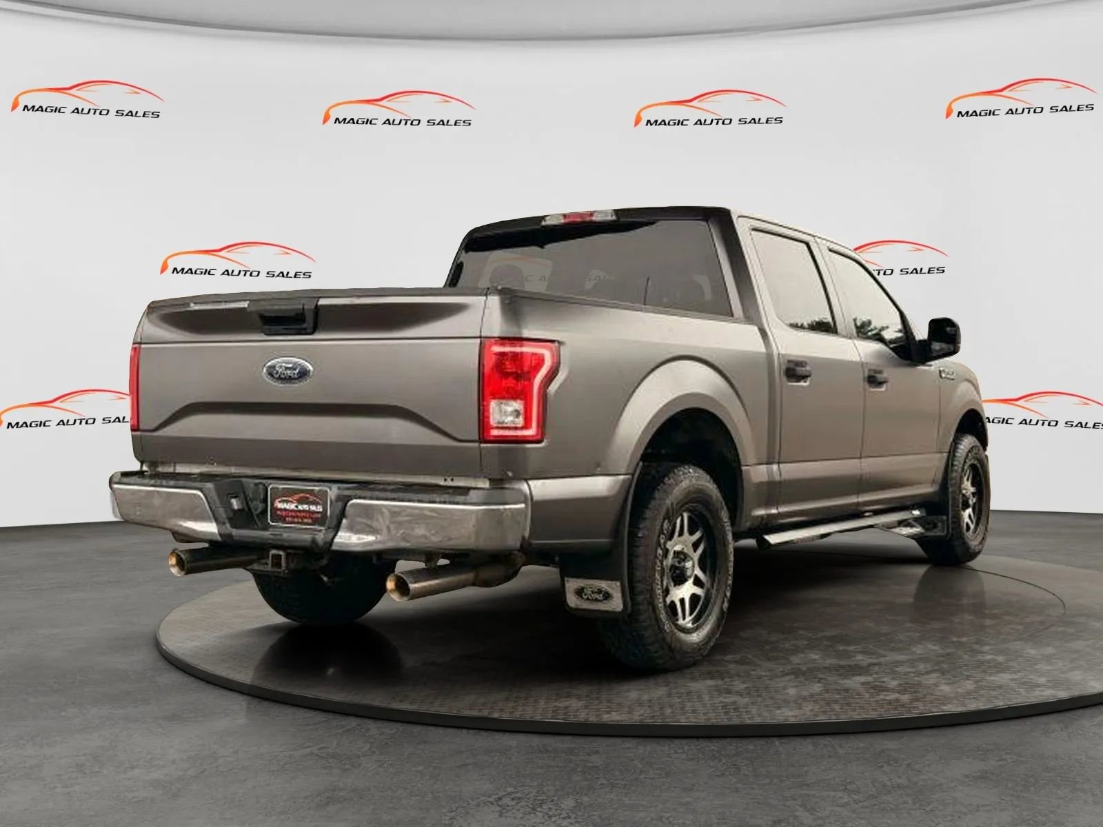 Used 2015 Ford F150 XLT image 7