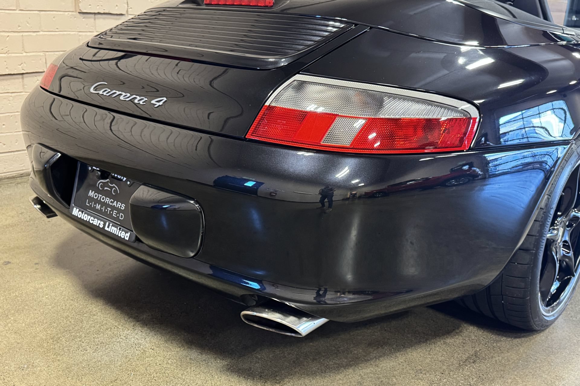 Used 2003 Porsche 911 Carrera 4 AWD/4WD image 24