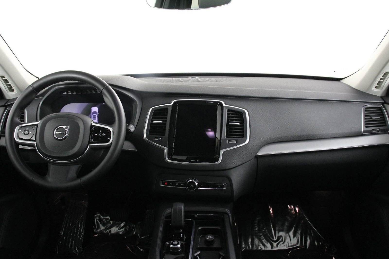 Certified 2024 Volvo XC90 B5 Core w/ Protection Package Premier image 7