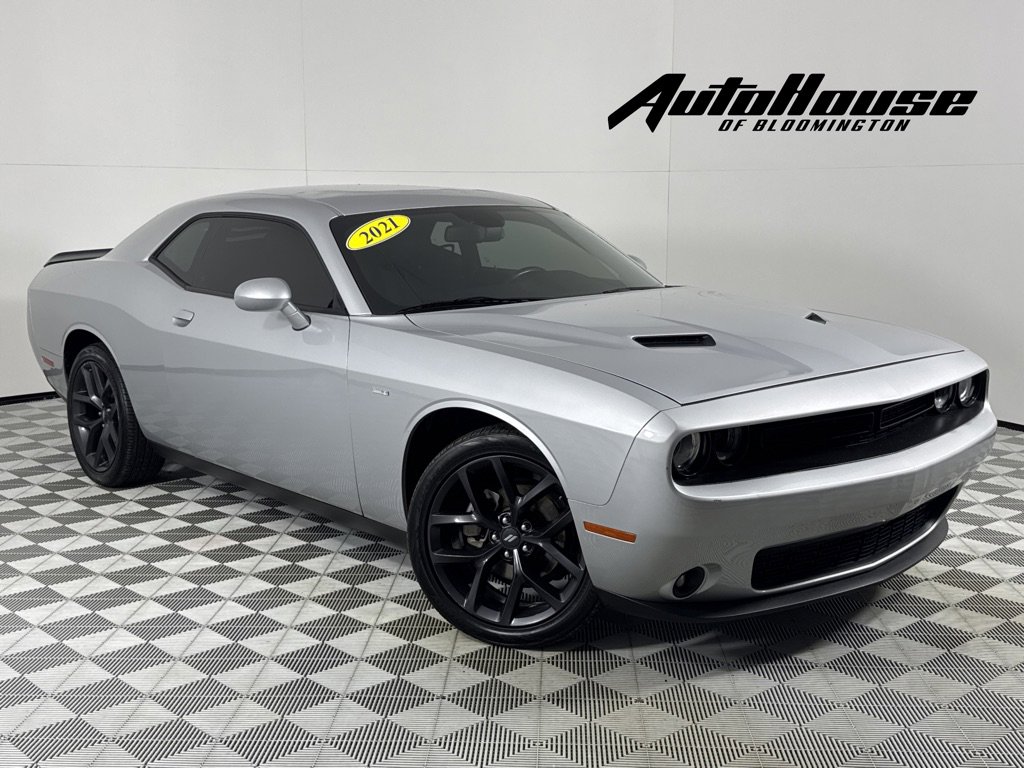 Used 2021 Dodge Challenger SXT w/ Blacktop Package image 1