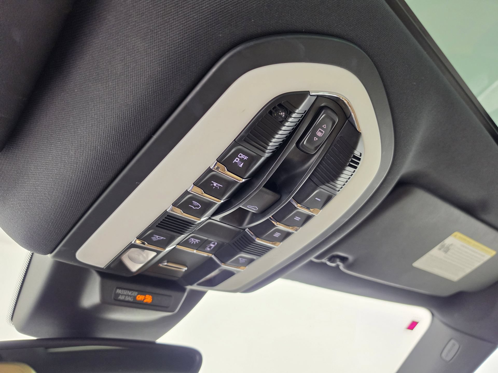 Used 2017 Porsche Macan S AWD/4WD image 31