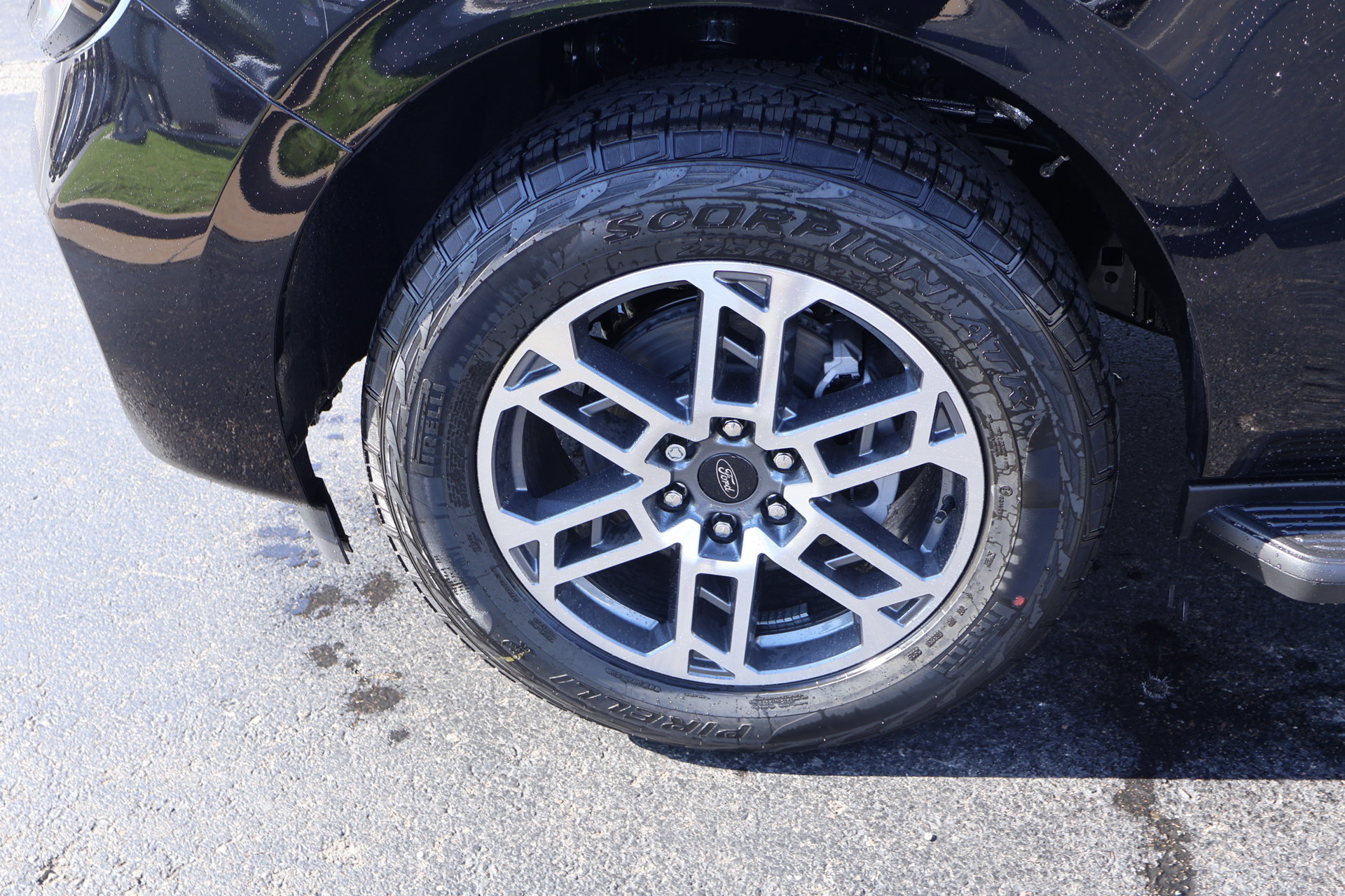 New 2026 Ford Expedition Active AWD/4WD image 19