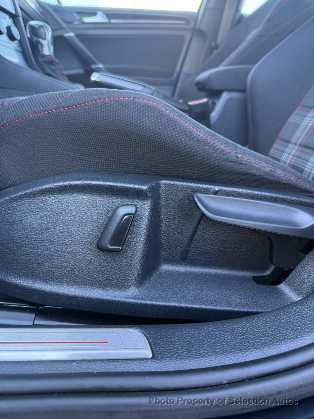 Used 2015 Volkswagen GTI S w/ Lighting Package (SEL) FWD image 19
