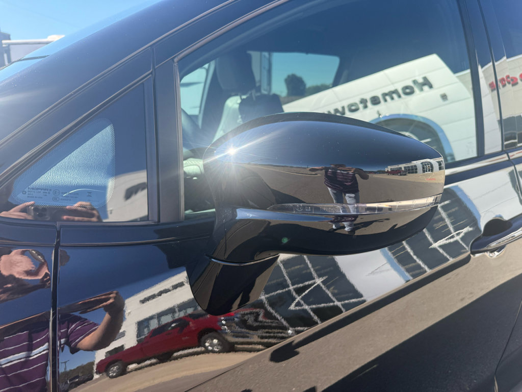 New 2026 Chrysler Pacifica Select image 12
