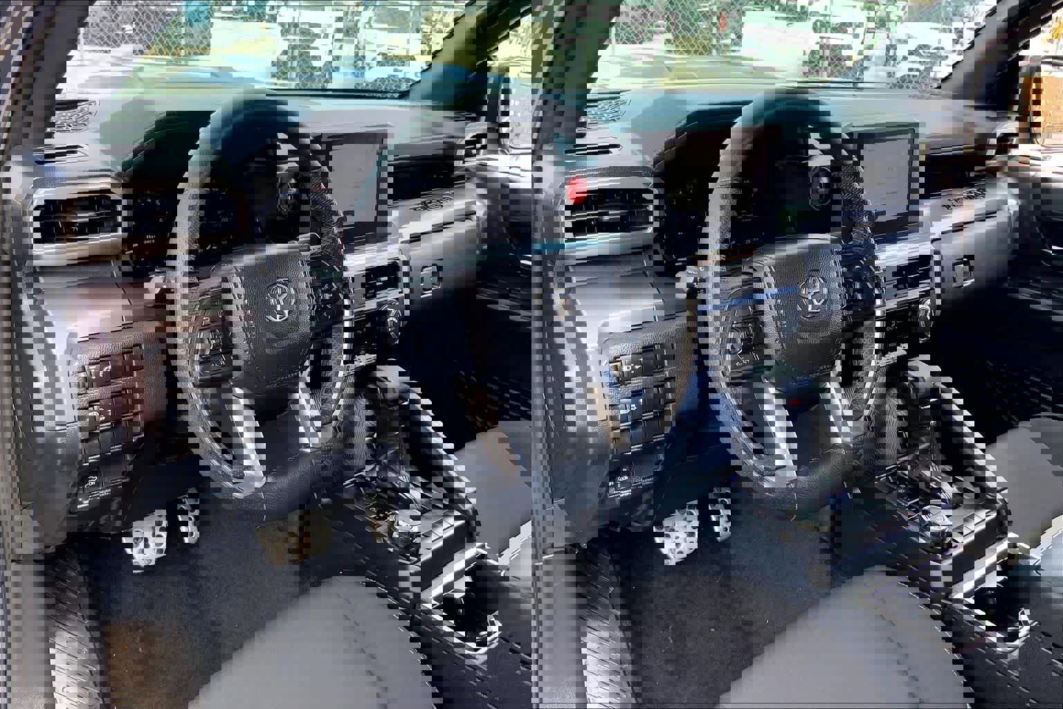 Used 2025 Toyota Tacoma TRD Sport image 17