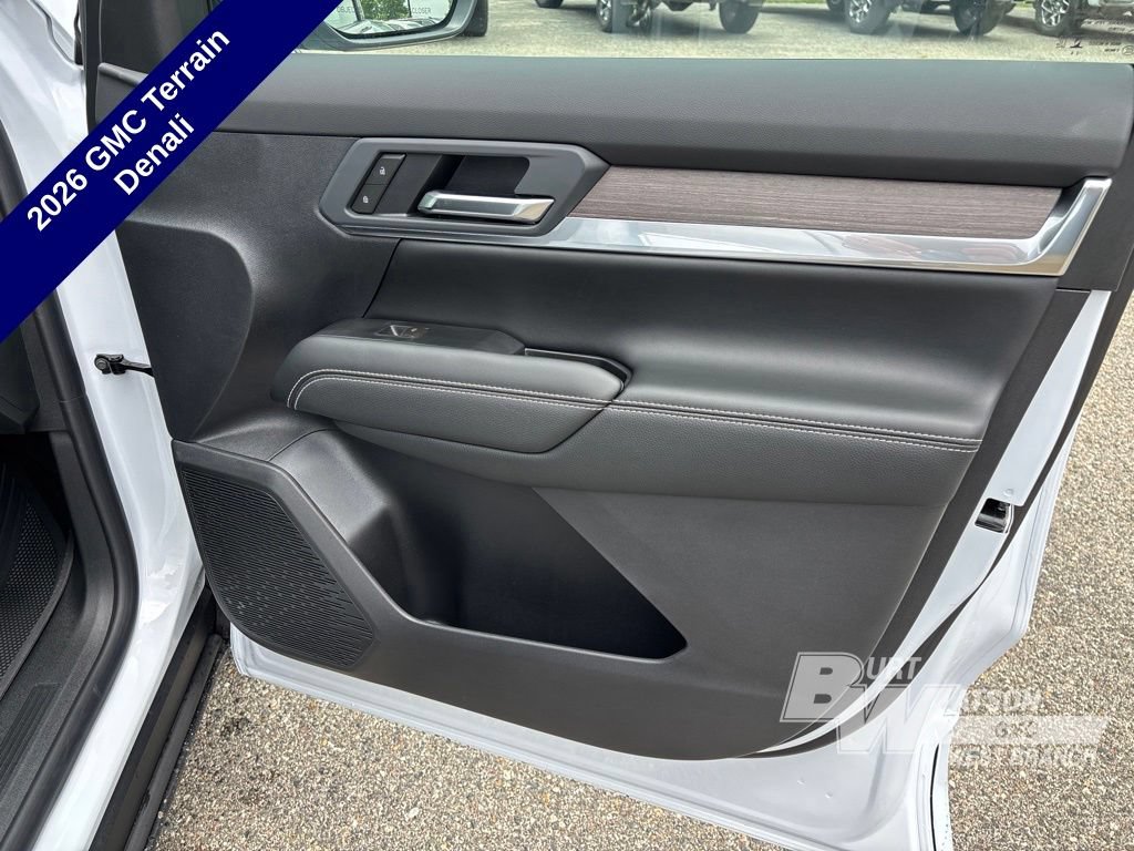 New 2026 GMC Terrain Denali w/ LPO, Black Badging Package AWD/4WD image 13