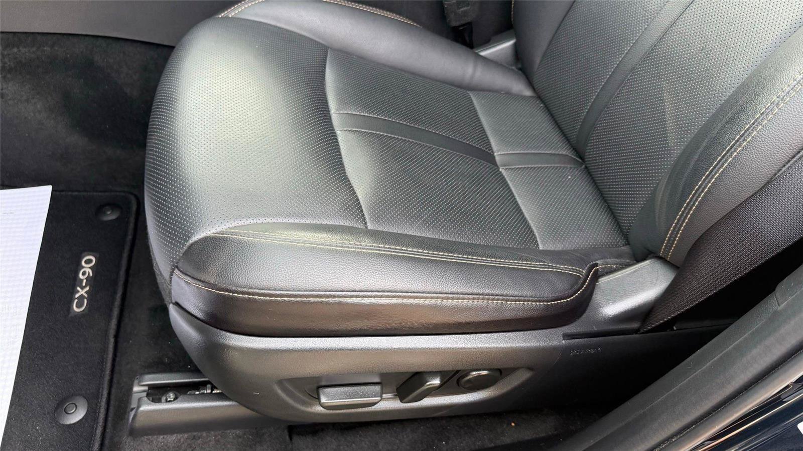 Used 2025 MAZDA CX-90 3.3 Turbo w/ Preferred Package AWD/4WD image 40