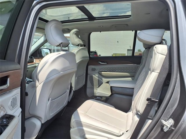 Used 2022 Jeep Grand Cherokee L Summit w/ Advanced Protech Group IV image 15