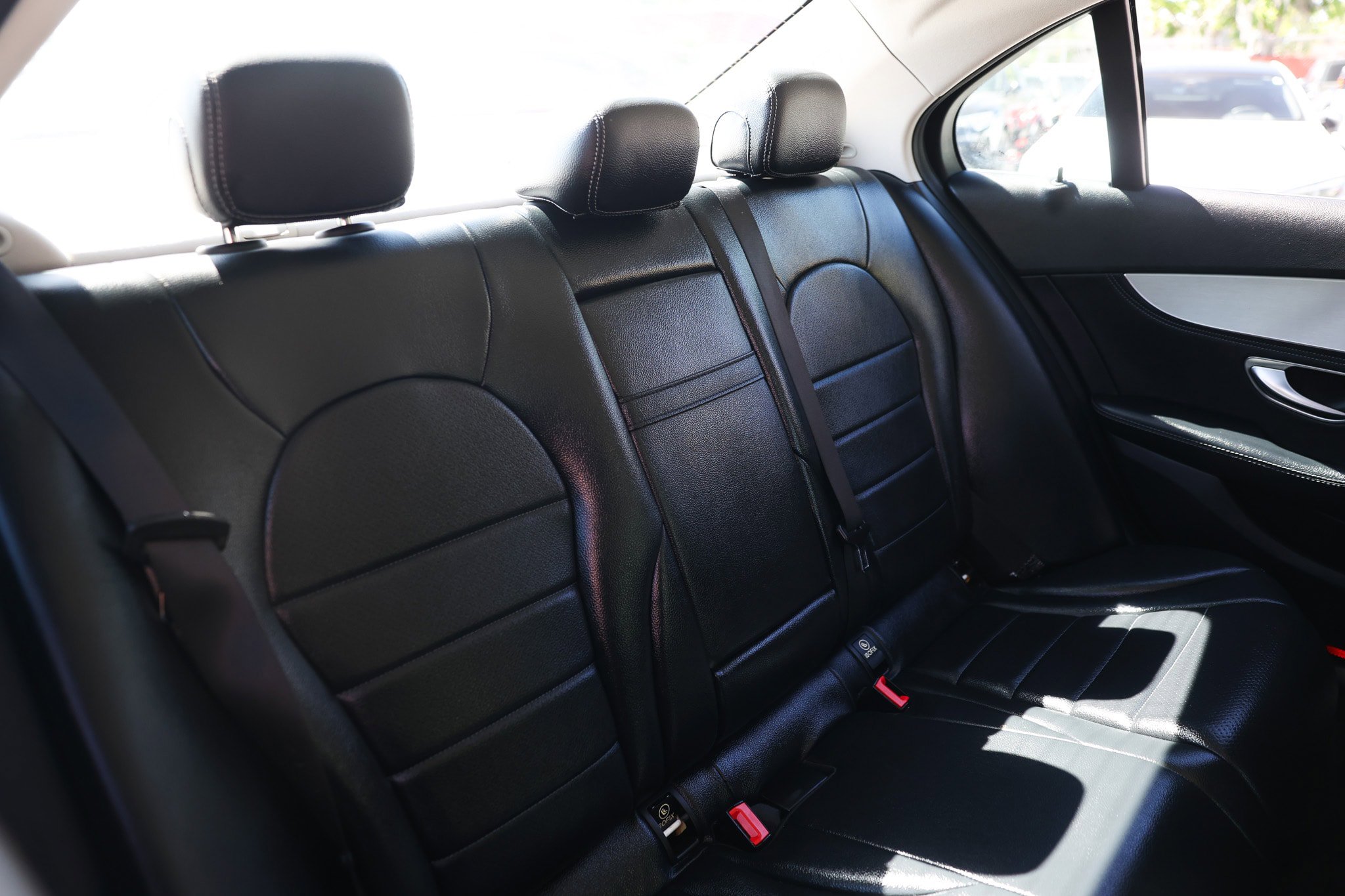 Used 2016 Mercedes-Benz C 300 4MATIC Sedan w/ Multimedia Package image 18