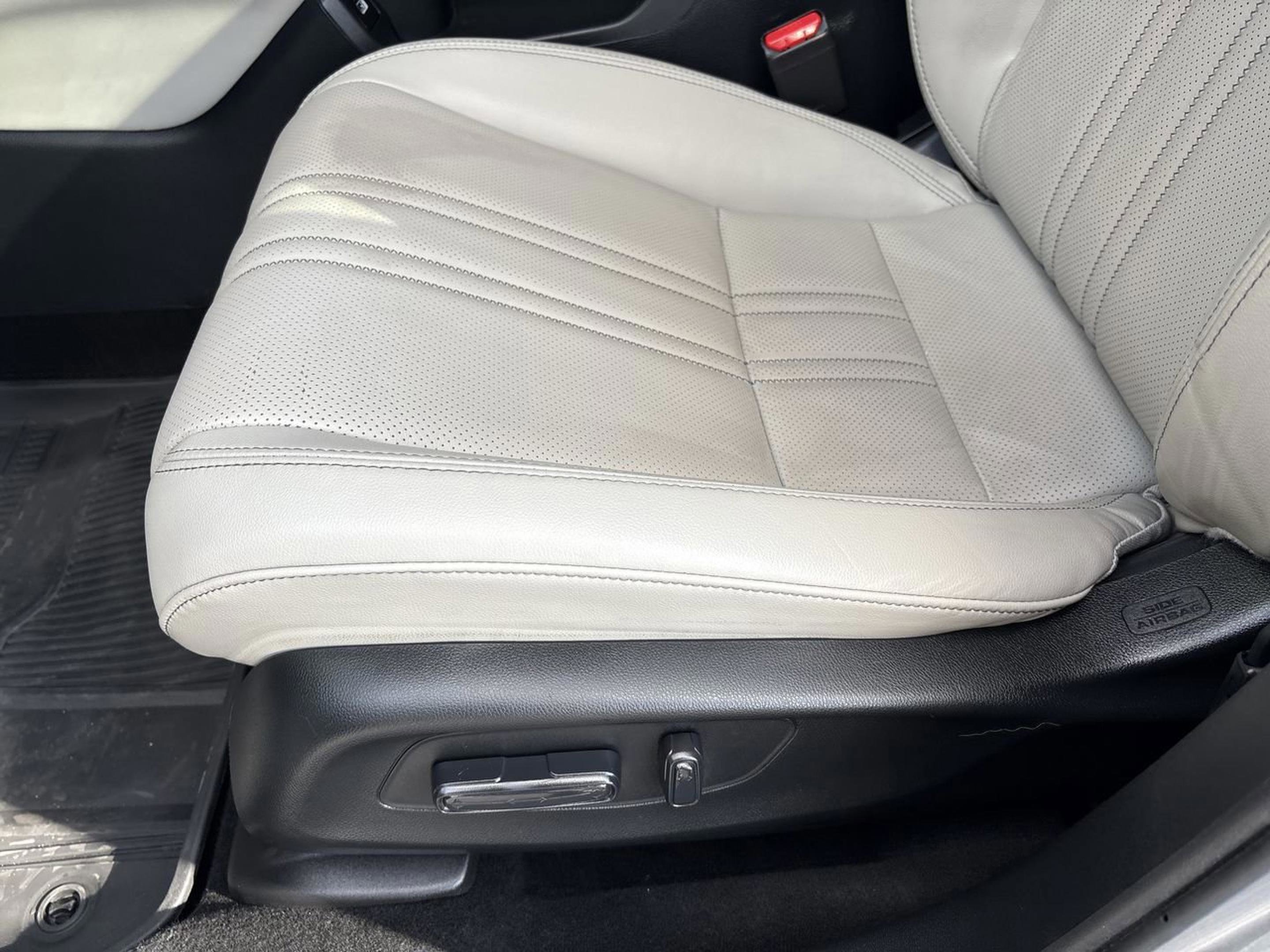 Used 2023 Honda HR-V EX-L image 16