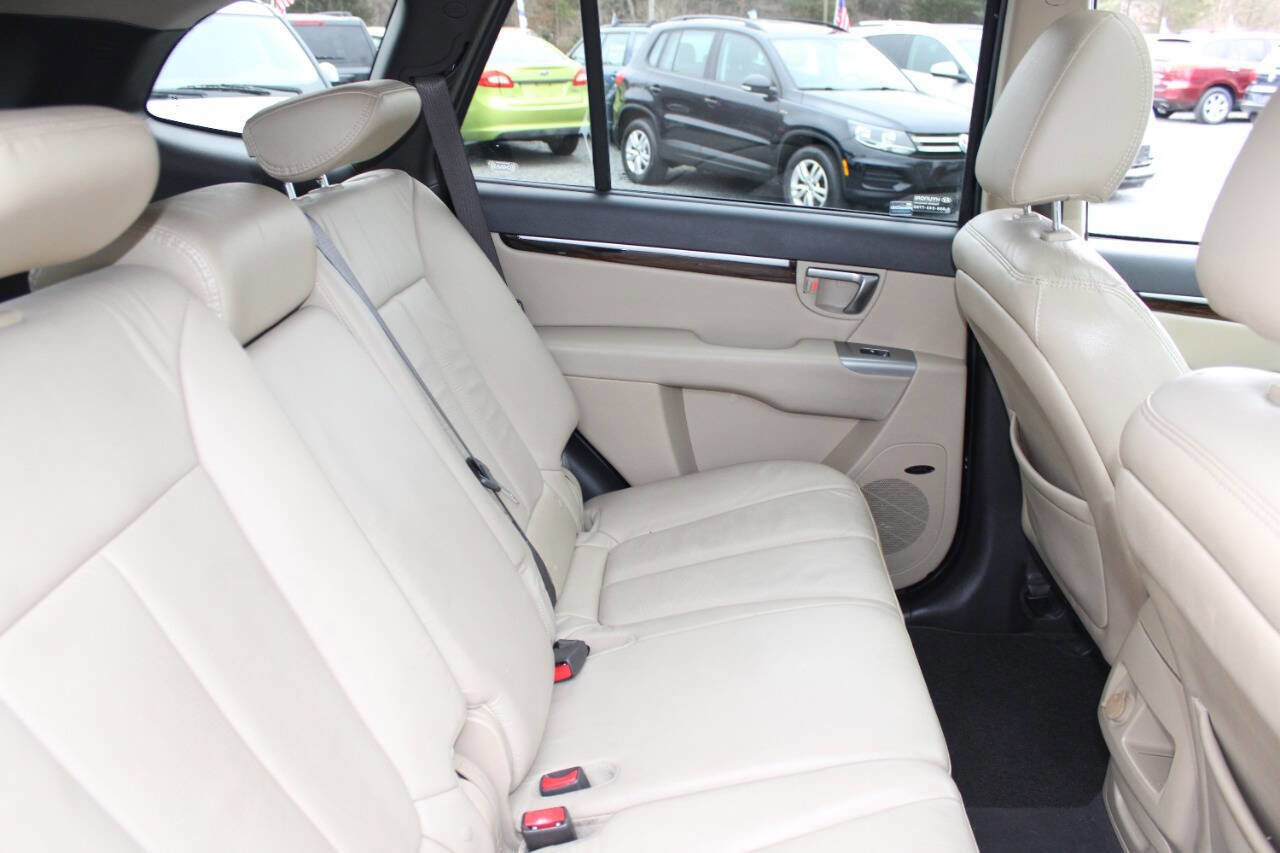 Used 2011 Hyundai Santa Fe Limited image 18