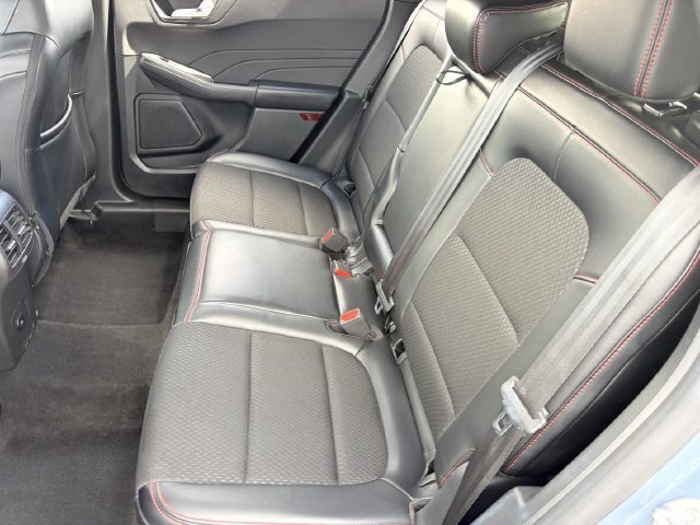 Used 2025 Ford Escape ST-Line Select AWD/4WD image 18