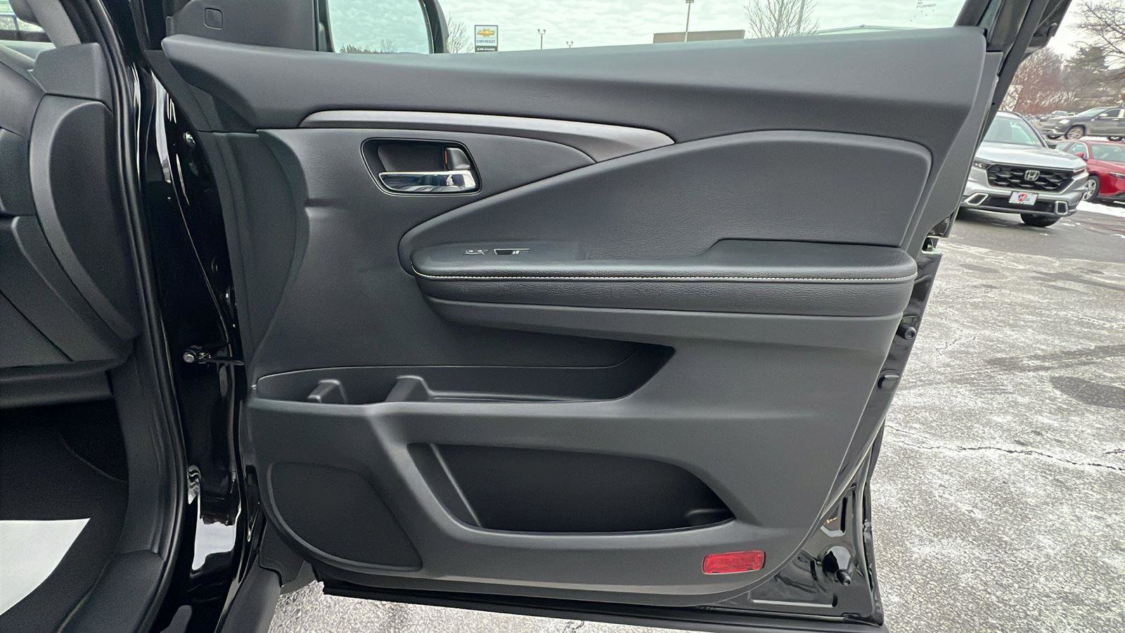 New 2026 Honda Ridgeline RTL image 12