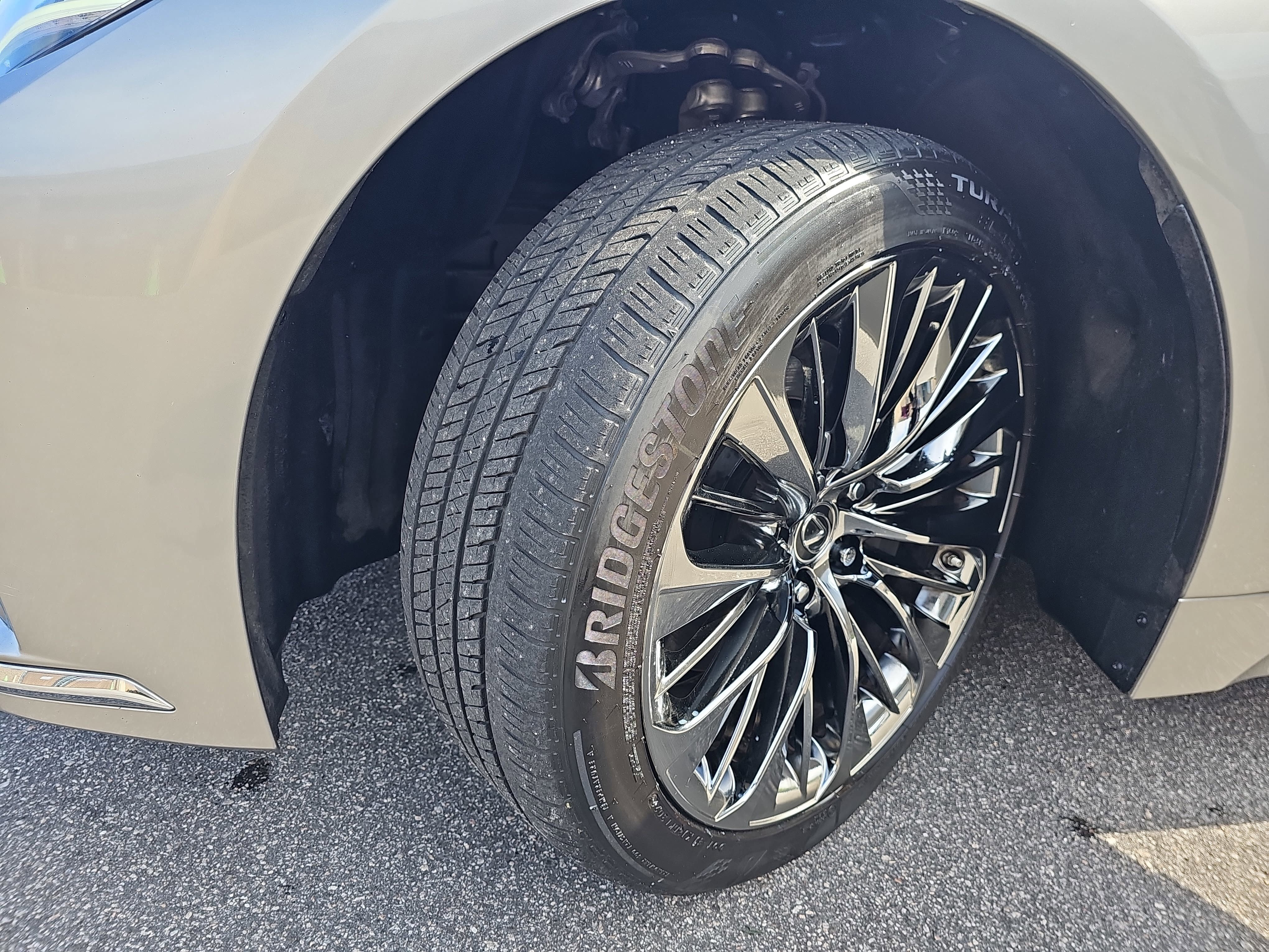 Used 2022 Lexus LS 500 AWD w/ Interior Upgrade Package image 30
