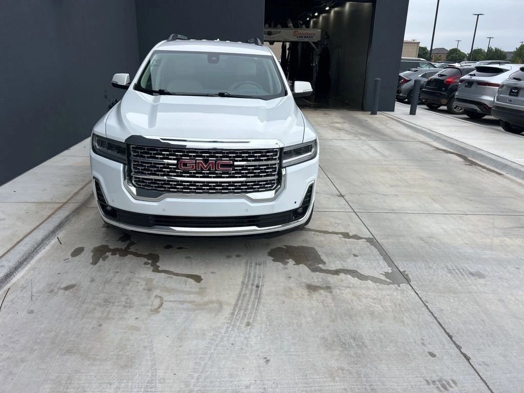 Used 2023 GMC Acadia Denali AWD/4WD image 2