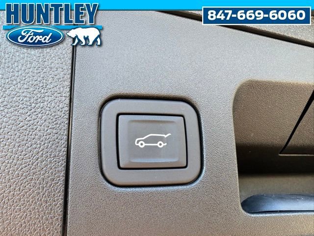 Used 2024 Cadillac XT4 Sport image 13