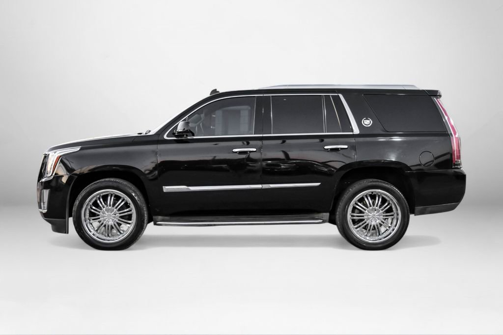 Used 2015 Cadillac Escalade Luxury image 9