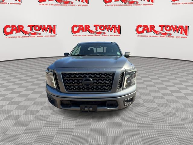 Used 2019 Nissan Titan SV w/ SV Convenience Package image 3