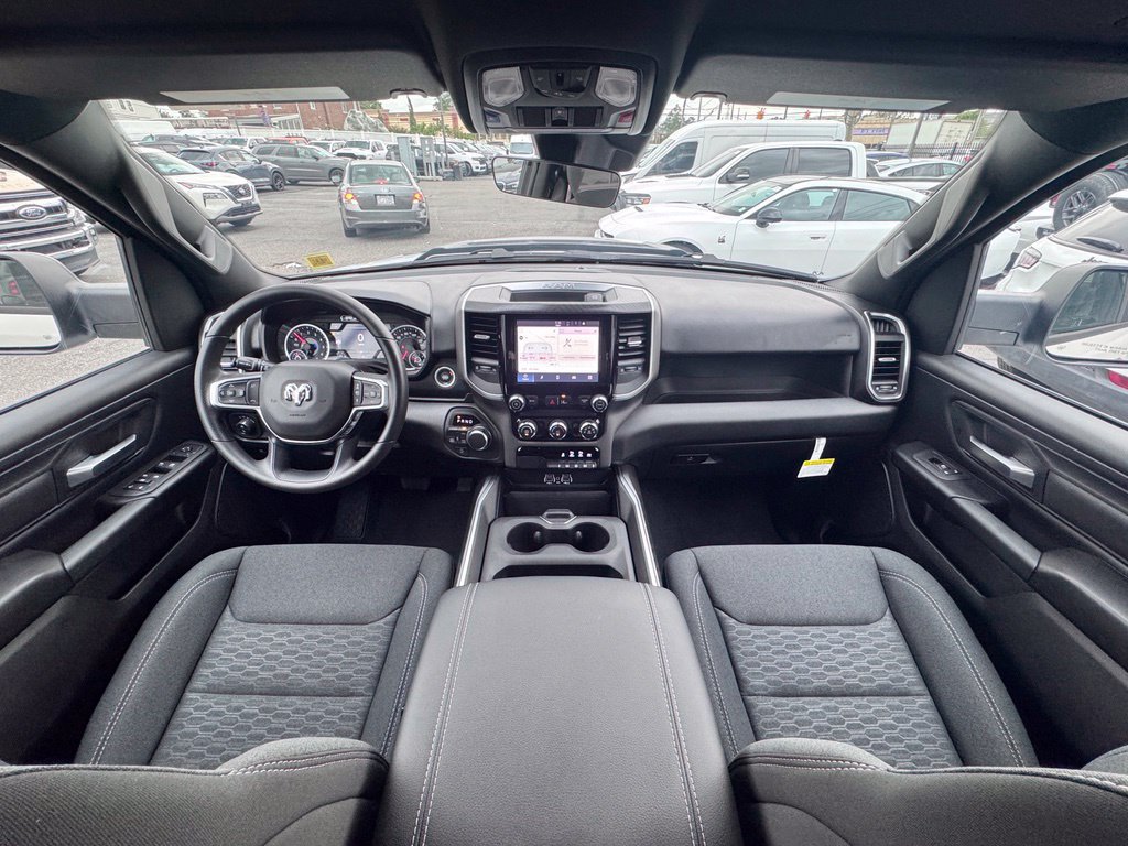 New 2026 RAM 1500 Express AWD/4WD image 11