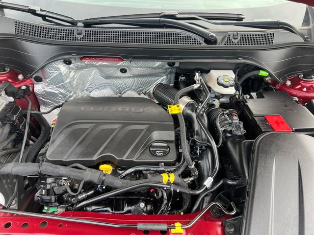 Certified 2025 Chevrolet Trax LT FWD image 28