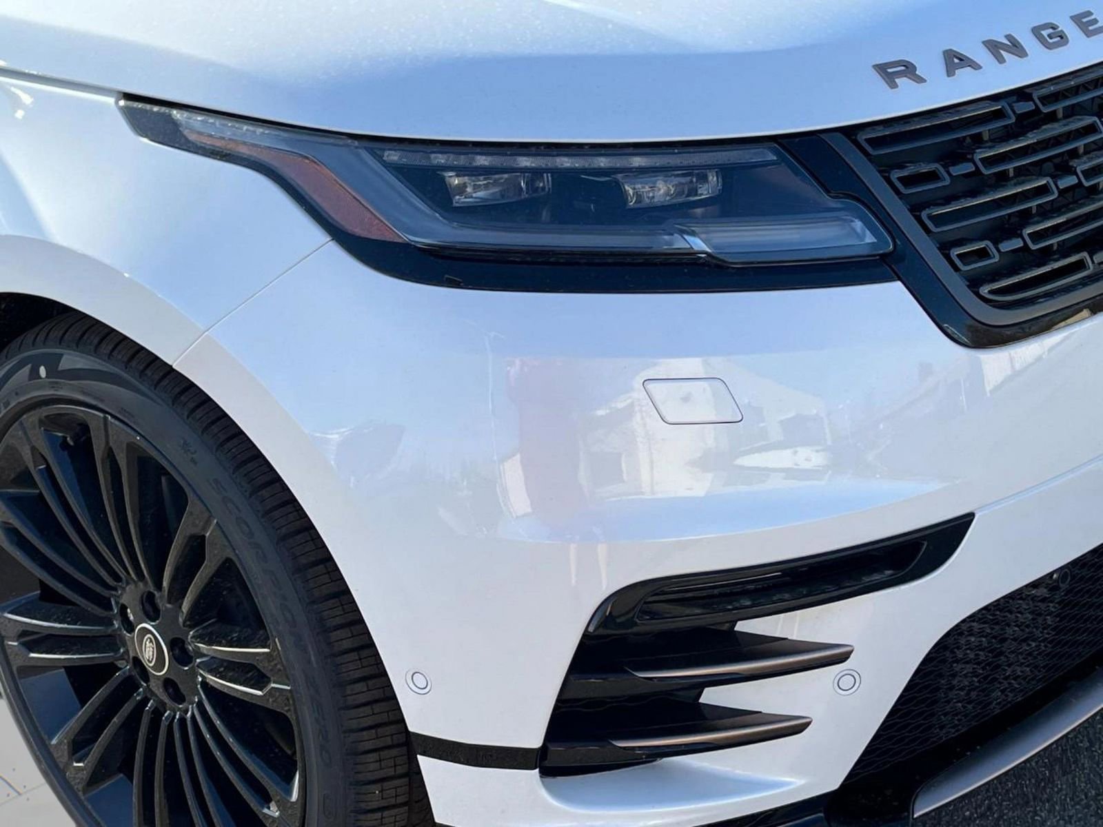 New 2026 Land Rover Range Rover Velar Autobiography image 9